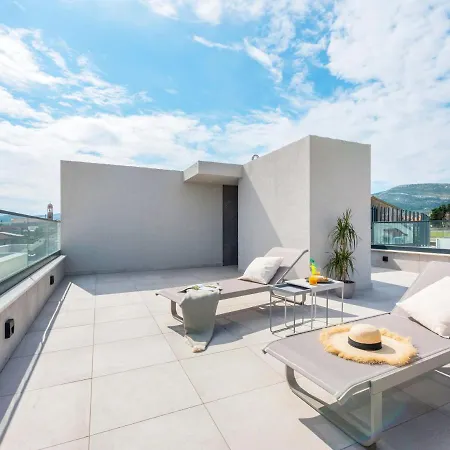 Auni Perla - Heated Pool - Rooftop - Seaview - Villa Kaštela